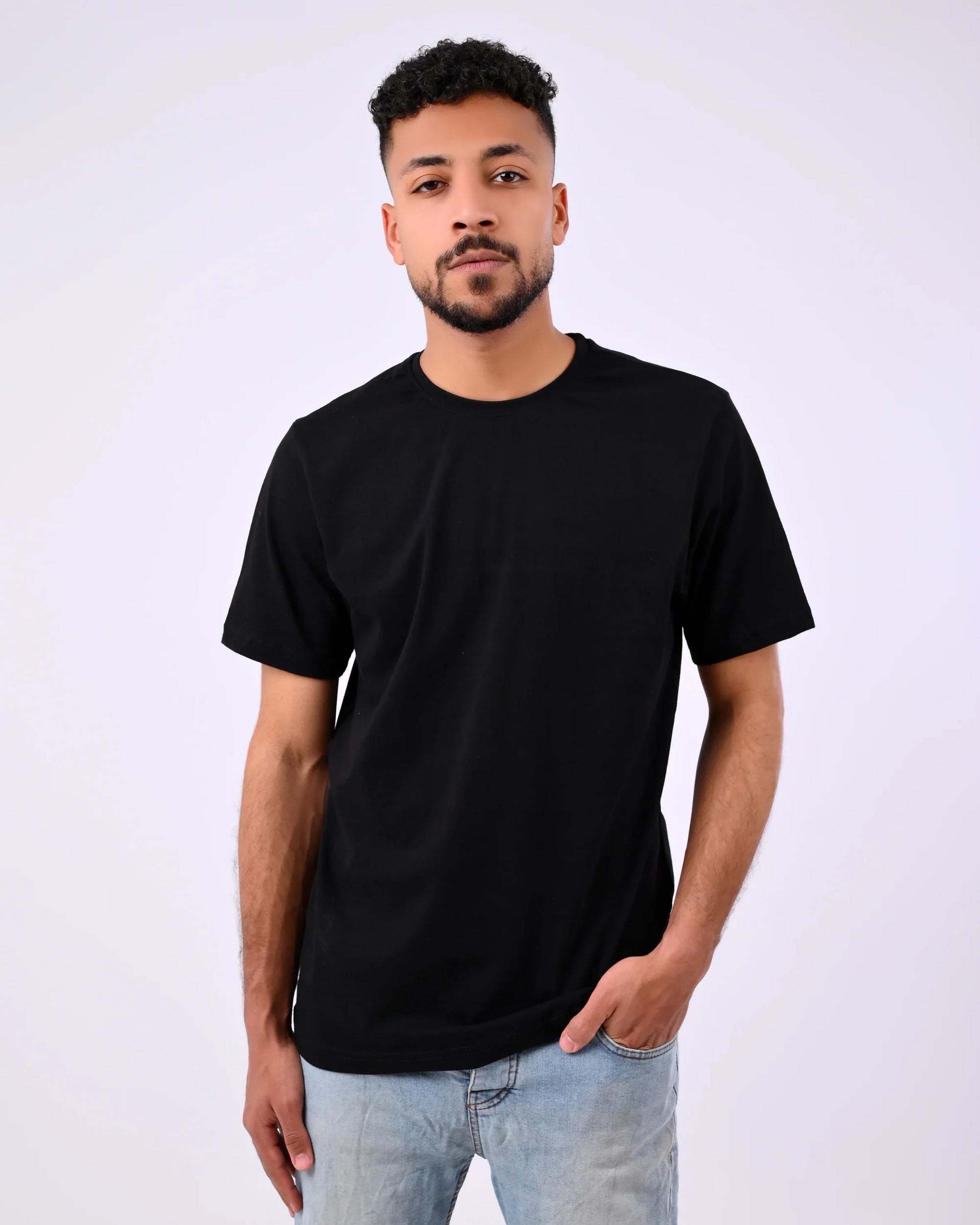 تيشيرت بيزك نص كم أسود